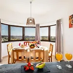 Villa Saint John By Algarve Vacation