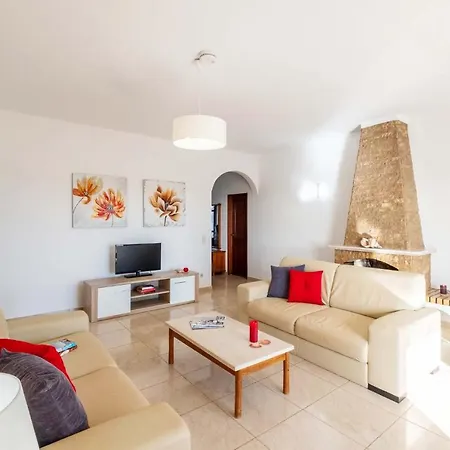 Villa Saint John By Algarve Vacation