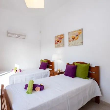 Saint John By Algarve Vacation Αλμπουφέιρα